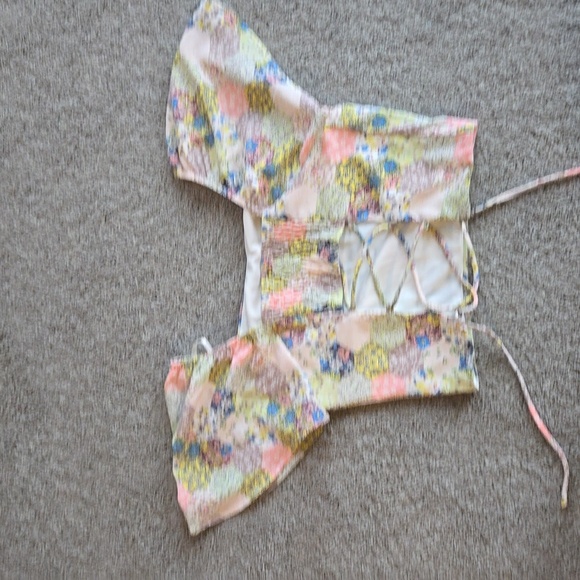Floral crop top - Picture 2 of 4